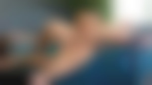 Le voisin hyper sexy