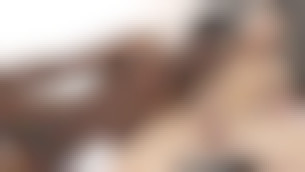 Kris se prend un membre viril extraordinaire