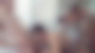 Trio avec deux ouvriers