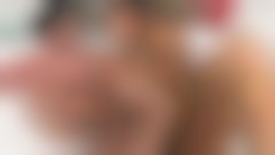 Envoûté par des fesses musclées