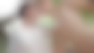 Beaux mecs en forêt