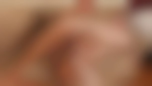 Beau mec pour minet friand d'accessoires